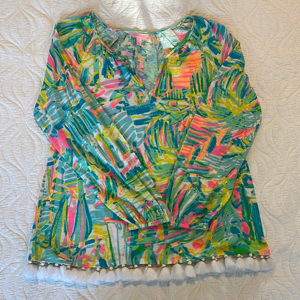 EUC Lilly Pulitzer Linzy Tassel trim top sea, salt and sun. Size small.